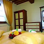 منزل ريفي Podere Lacaioli